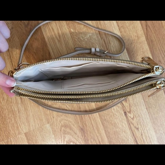 Coach cream crossbody handbag OPEN TO OFFERS - Picture 2 of 3